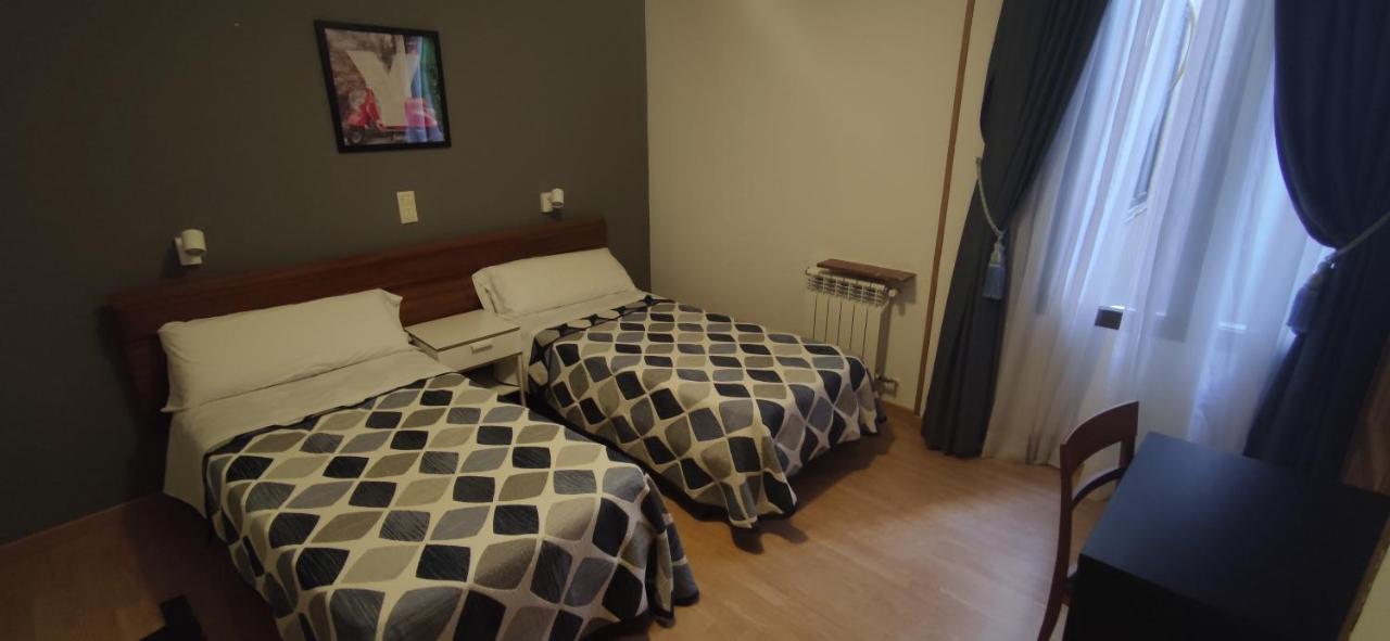 Hostal Felipe V 马德里 外观 照片