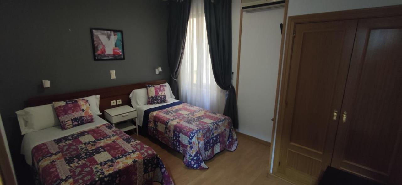 Hostal Felipe V 马德里 外观 照片