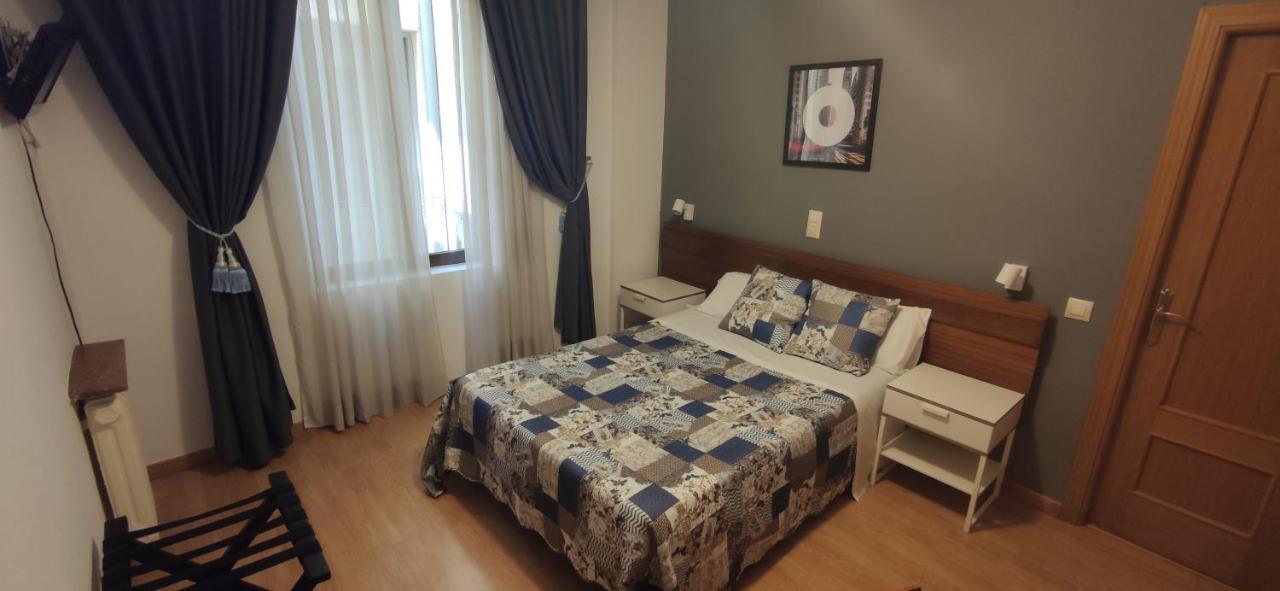 Hostal Felipe V 马德里 外观 照片